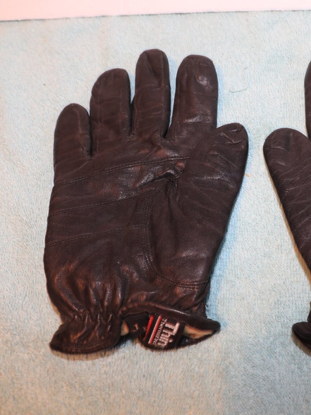 2 -1 Vtg  Byrnes & Baker Women’s Size L  Black Leather Gloves & 1 Tour Master